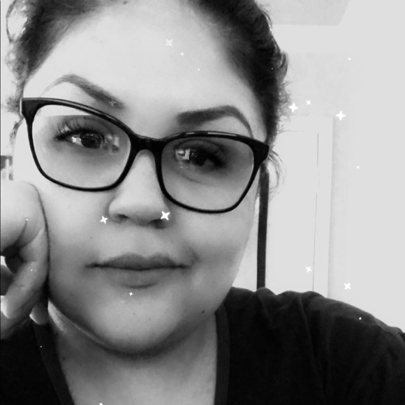 Meet your Posher, Lucero - Picture 1 of 1